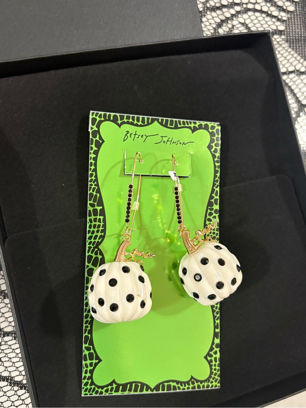 Betsey Johnson White Polka Dot Pumpkin Drop Earrings Halloween